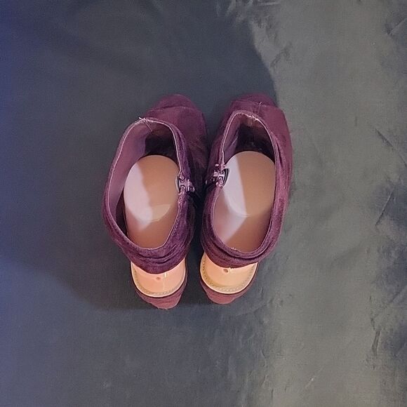 CHARLOTTE RUSSE SUEDE PEEP TOE ANKLE CUTOUT BLOCK HEEL SLOUCH PLASFORM BOOTIE - Picture 9 of 16